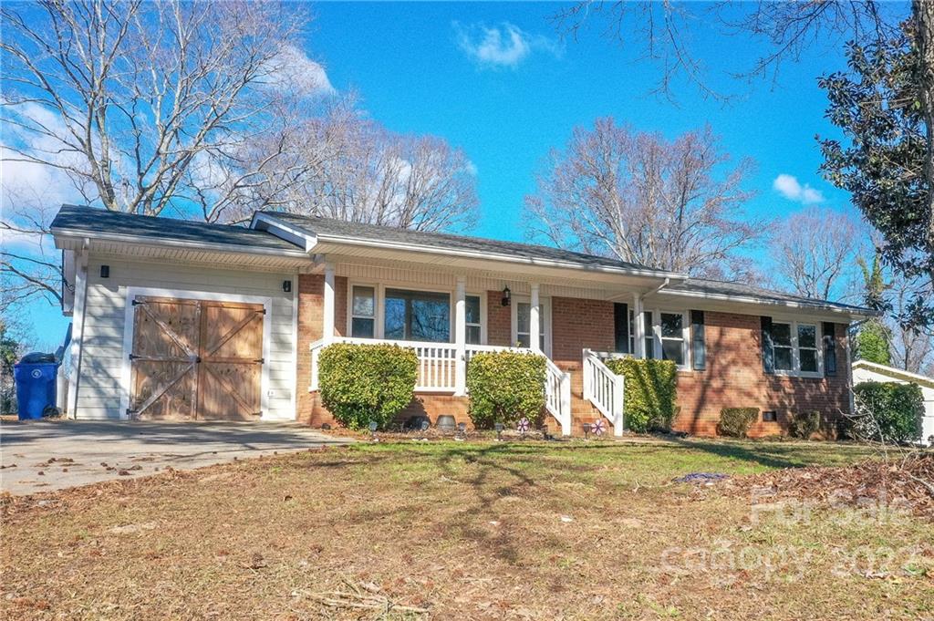 704 W Park Avenue, Mooresville, NC 28115