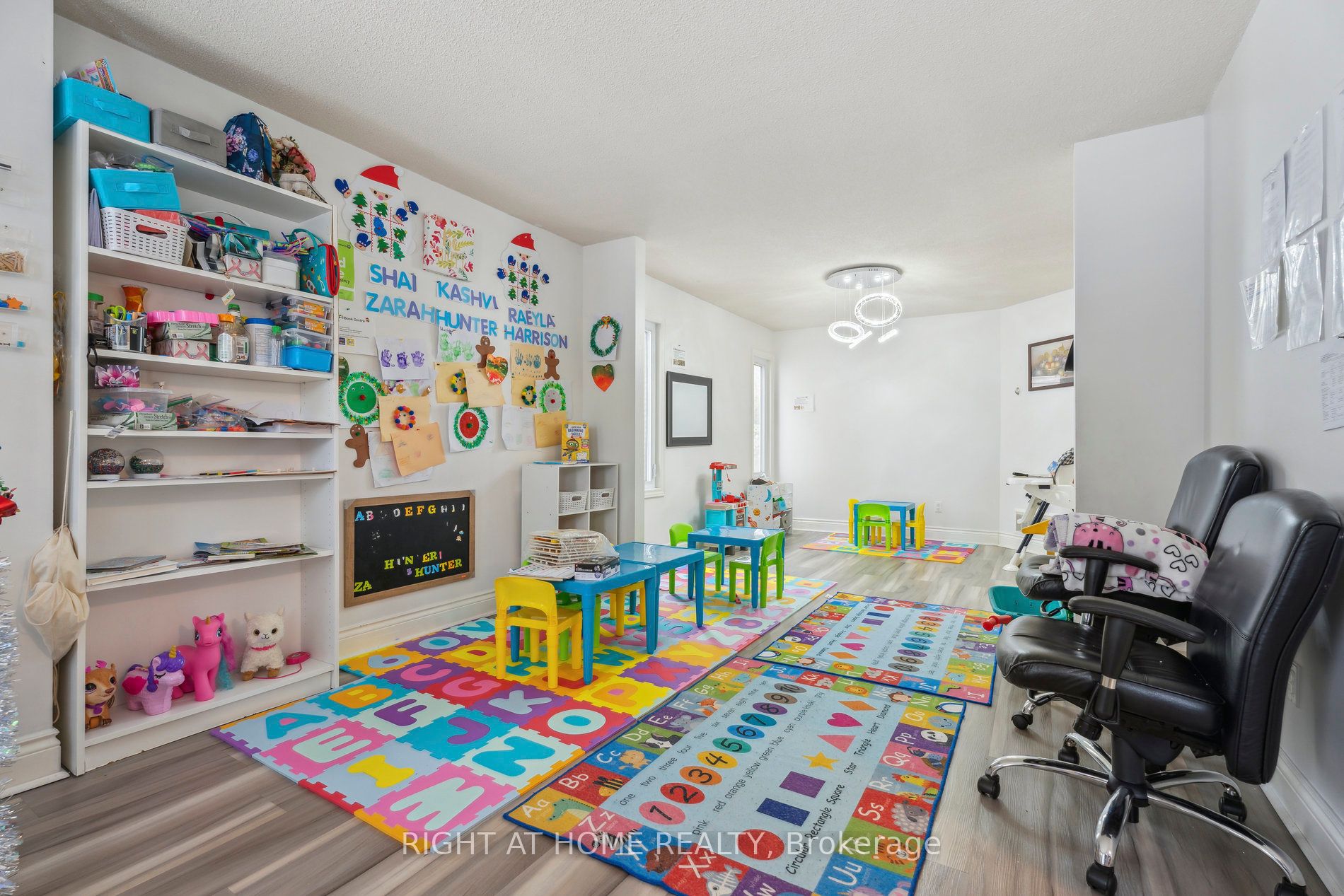 200 W Livingstone W St
