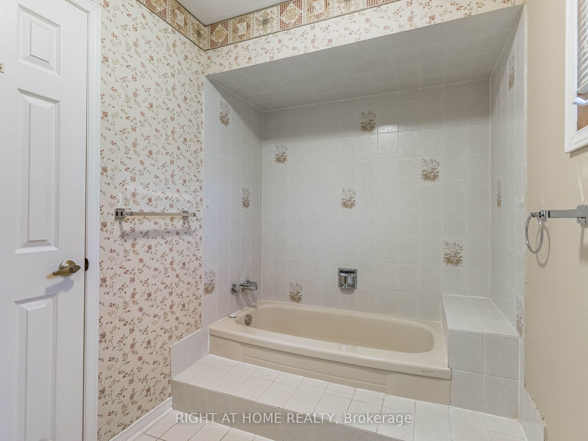 56 Turtlecreek Blvd
