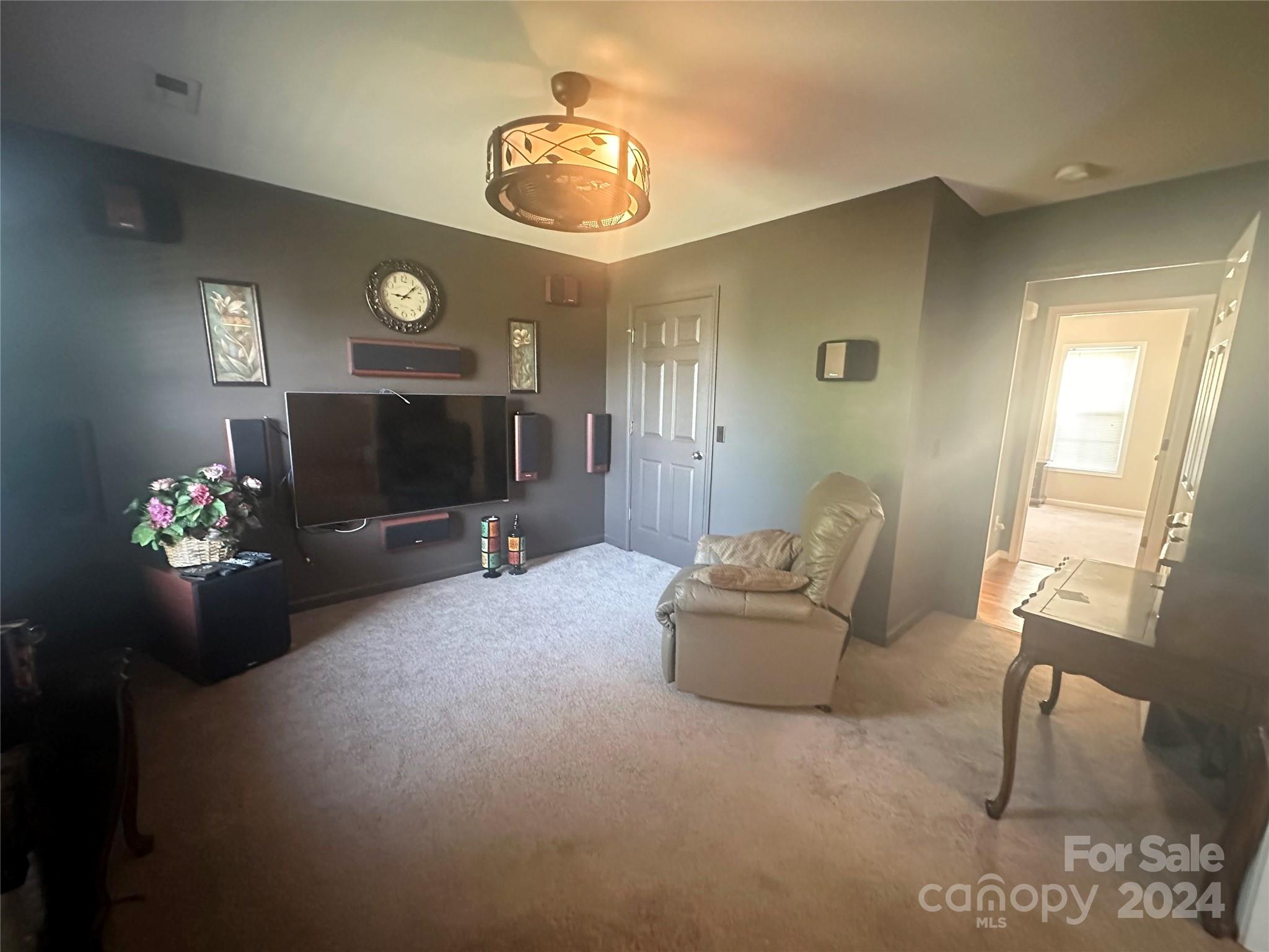 124 Deer Creek Drive