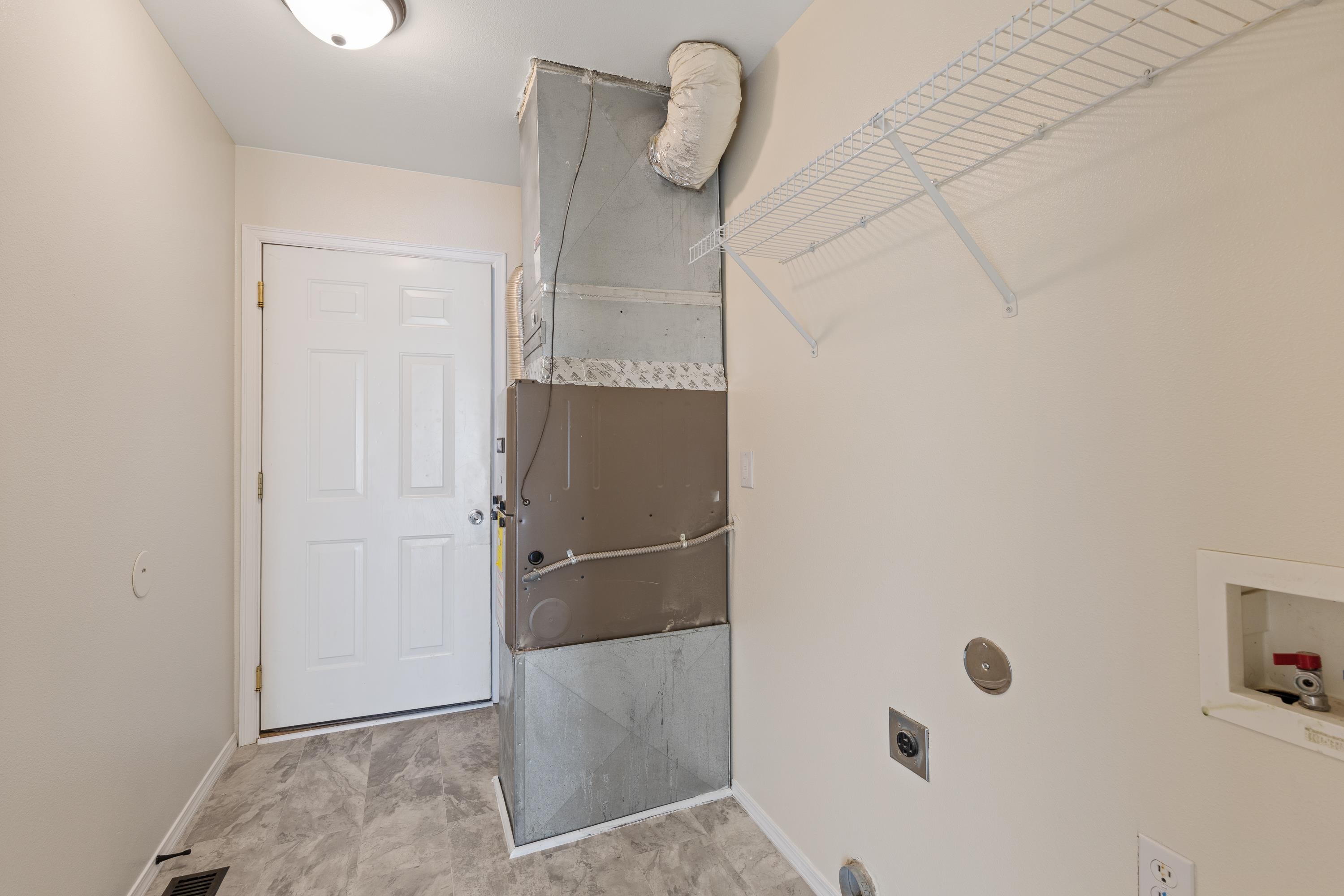 10026 W Barberry Ave