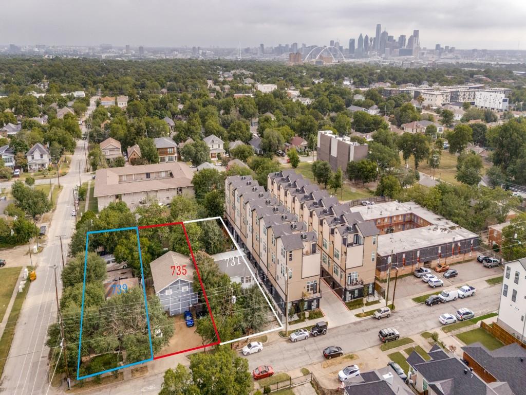 INVESTORS, INVESTORS, BUILDERS, BUILDERS!!! - NICE HOME IN BISHOP ARTS SELLING FOR LAND VALUE - LOT 50 X 194 - PLANNED DEVELOPMENT DISTRICT - LOTS OF RE-DEVELOPMENT, NEW CONSTRUCTION TOWNHOMES, CONDOS, MULTI-FAMILY. NO SURVEY - RIGHT-OF-AWAY EASEMENT ON PROPERTY - SEE MEDIA IN MLS. LOCATED IN BISHOP ARTS AND CLOSE TO DOWNTOWN DALLAS, MAJOR FREEWAYS, NEW HALPERIN PARK, HOSPITALS, SHOPPING, DINING.  GREAT OPPORTUNITY, DO NOT MISS.  PLEASE DO DO NOT DISTURB THE OWNER.
