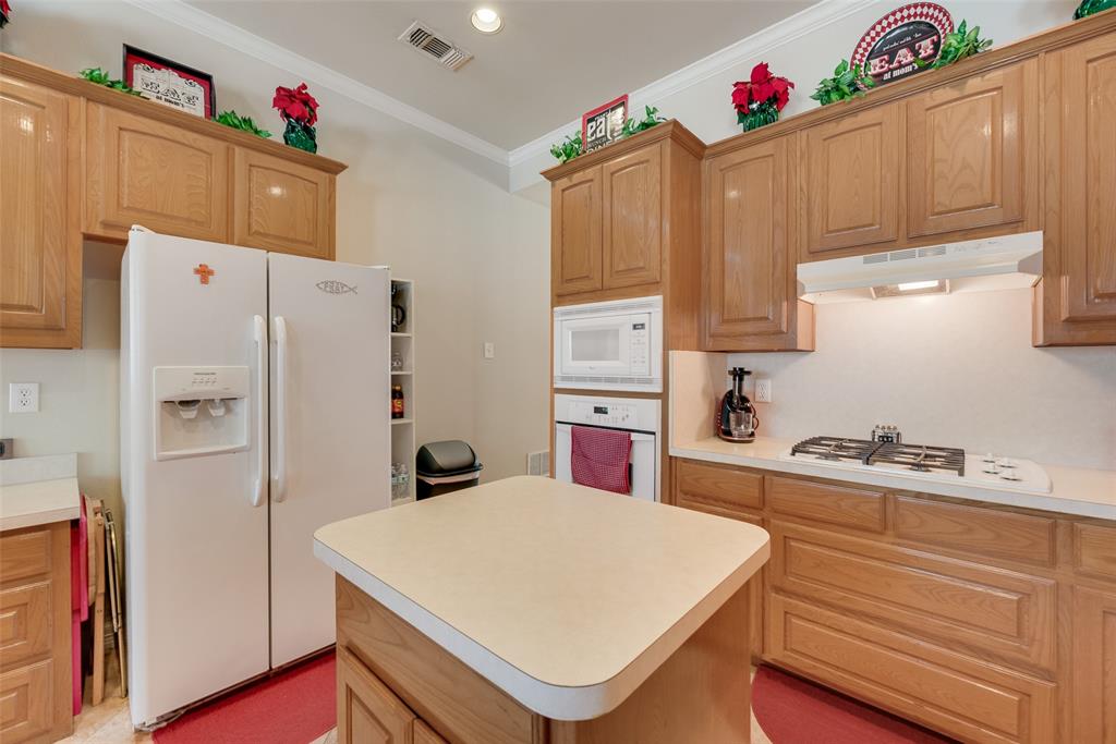 902 Pebblestone Court