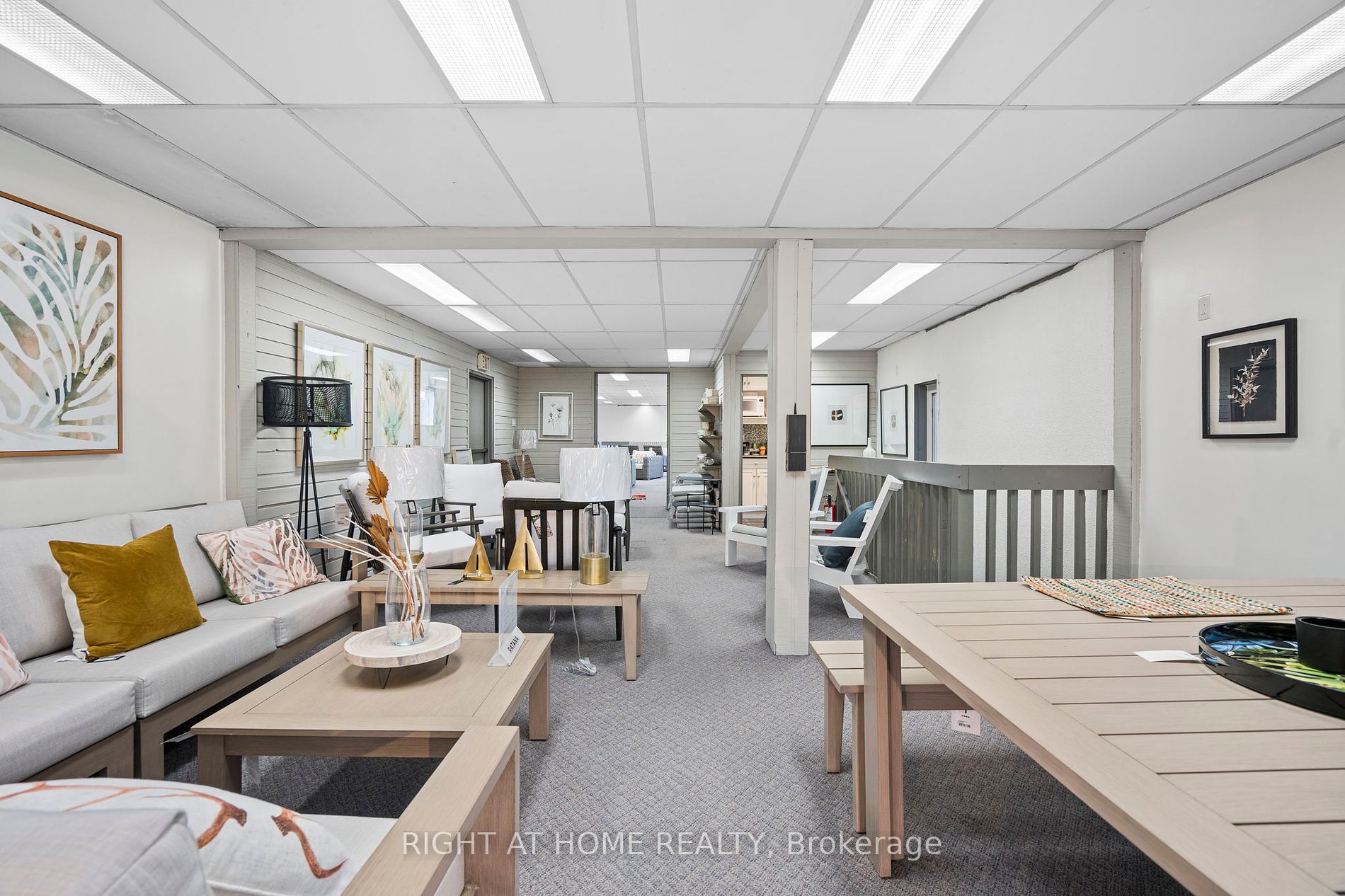 26 Ritson Rd N, Rd Entire