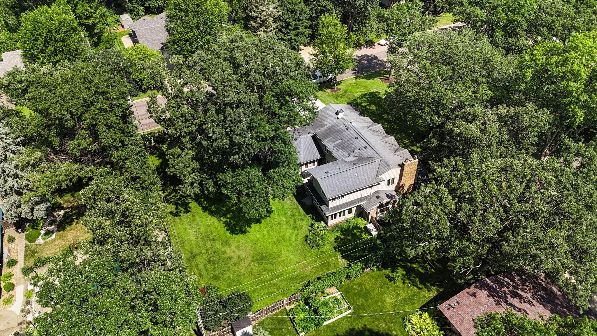 2021 Hillcrest Drive