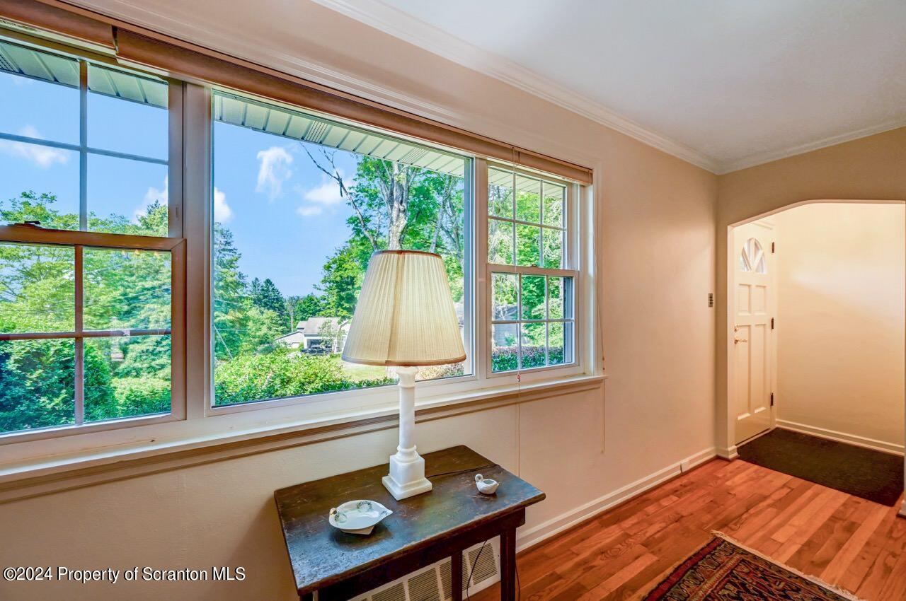 100 Buckhill