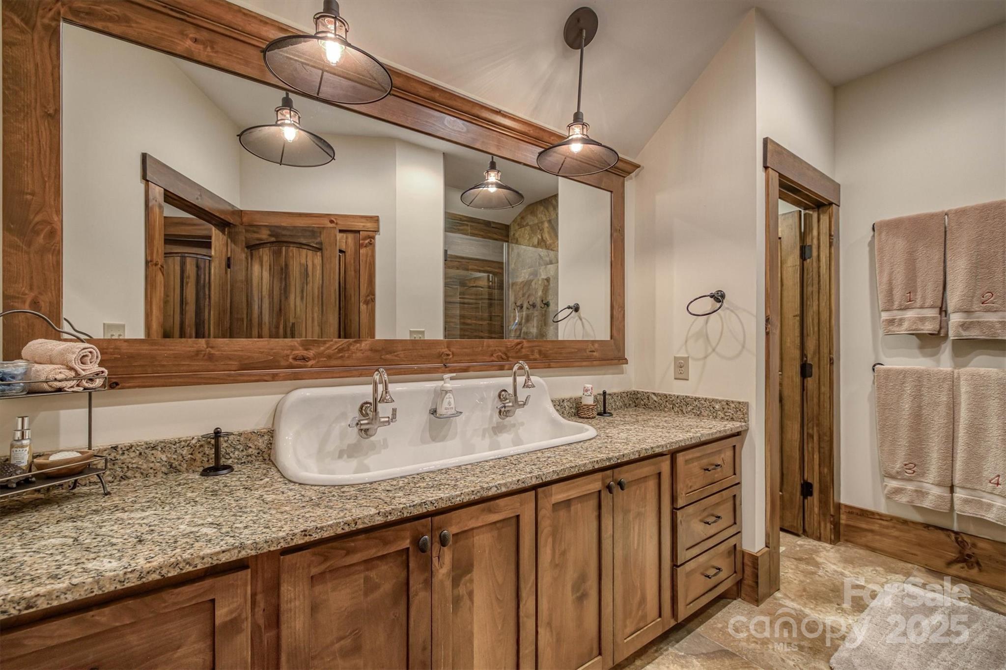 5140 Beech Bluff Drive