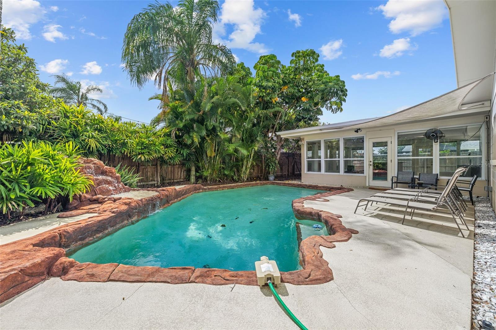 3913 W Eden Roc Circle