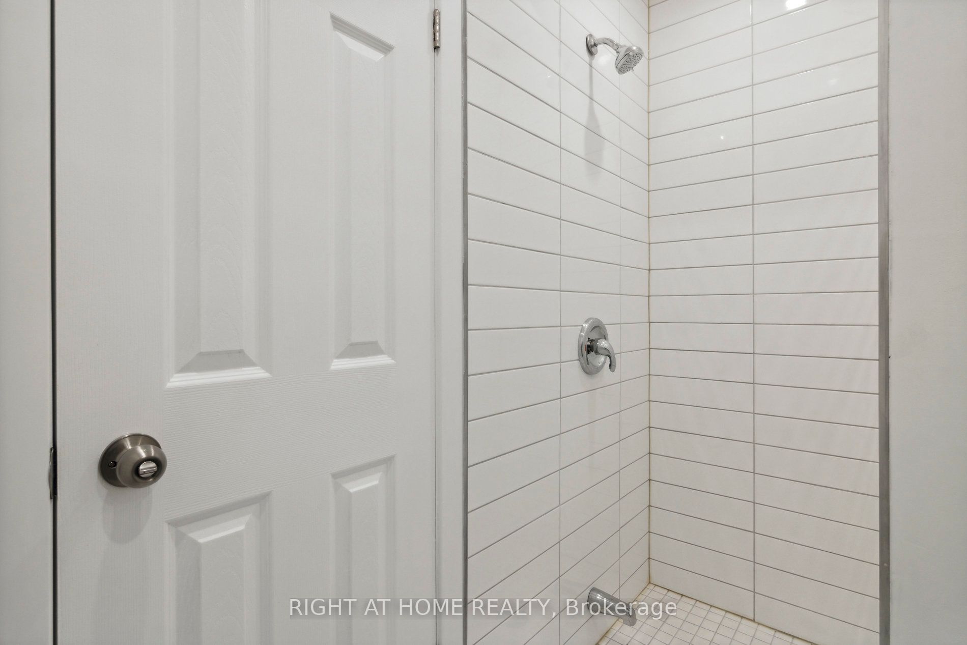 72 Sidney Belsey Cres 307