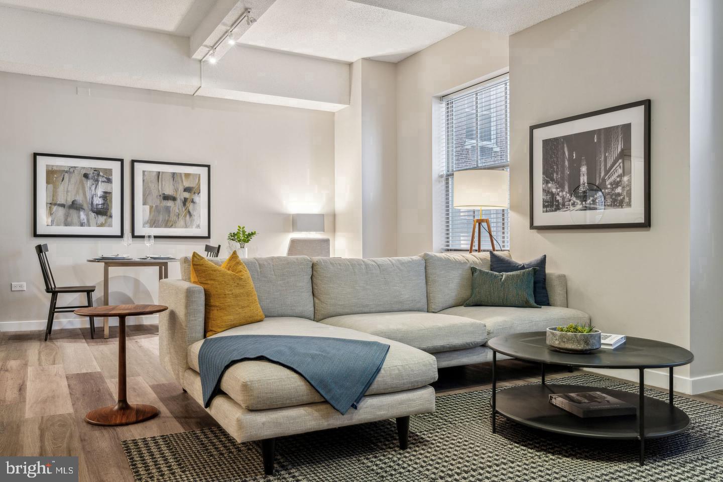 875 Sansom Street 709
