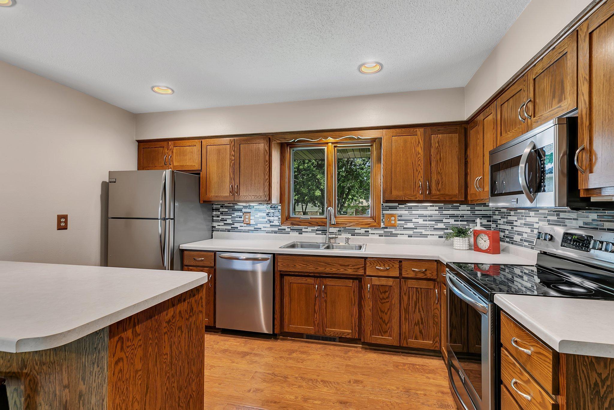 1347 Cottonwood Road