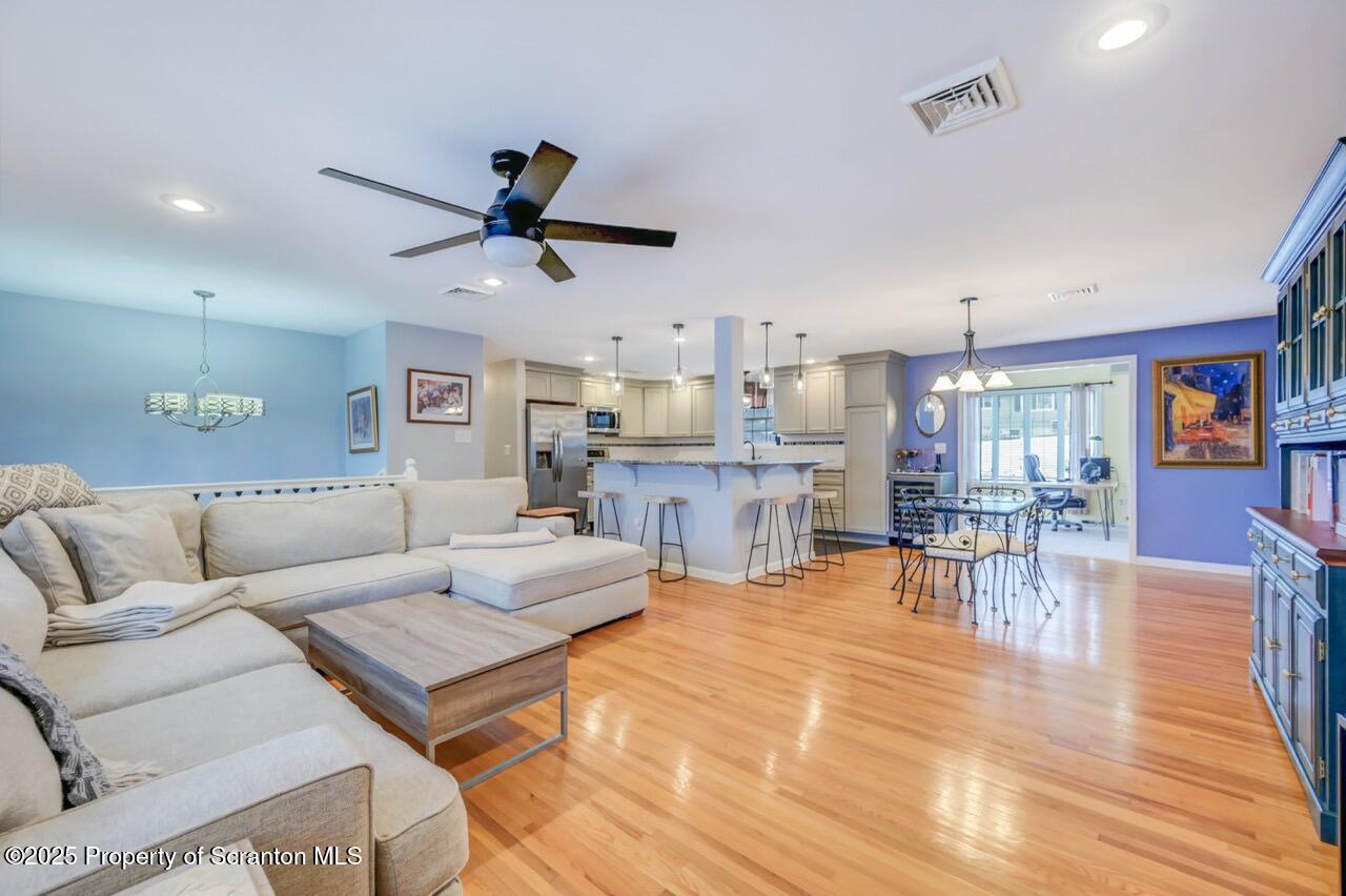 604 Oak Lane