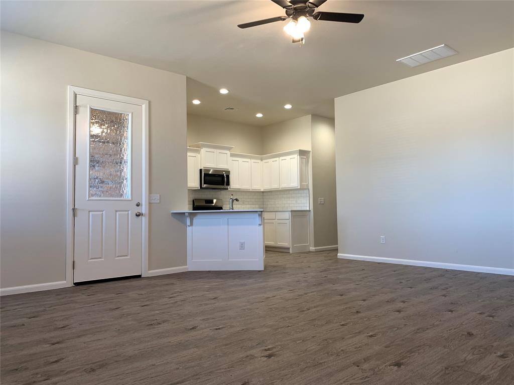 $500 off first month's rent with year lease.

3 bed, 2.5 bath home in sought after neighborhood in NW Norman with a great view!

Primary bedroom has en suite bathroom and large closet

Tile floors, carpet in bedrooms, 2 car garage

Clubhouse with pool and storm shelter

Lawn care included