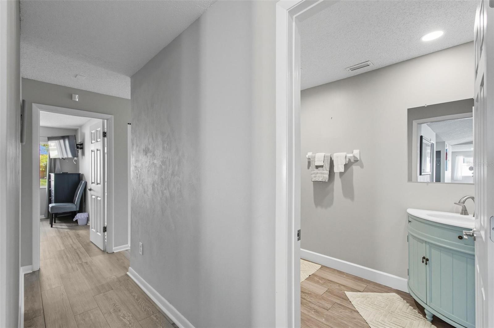 53 Cochise Court