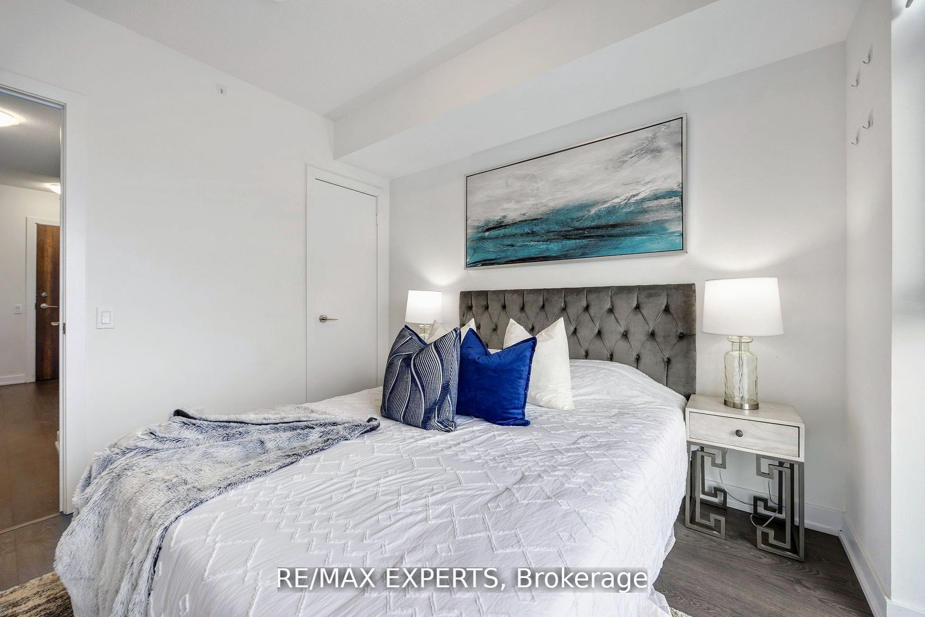 251 S Manitoba St 1007