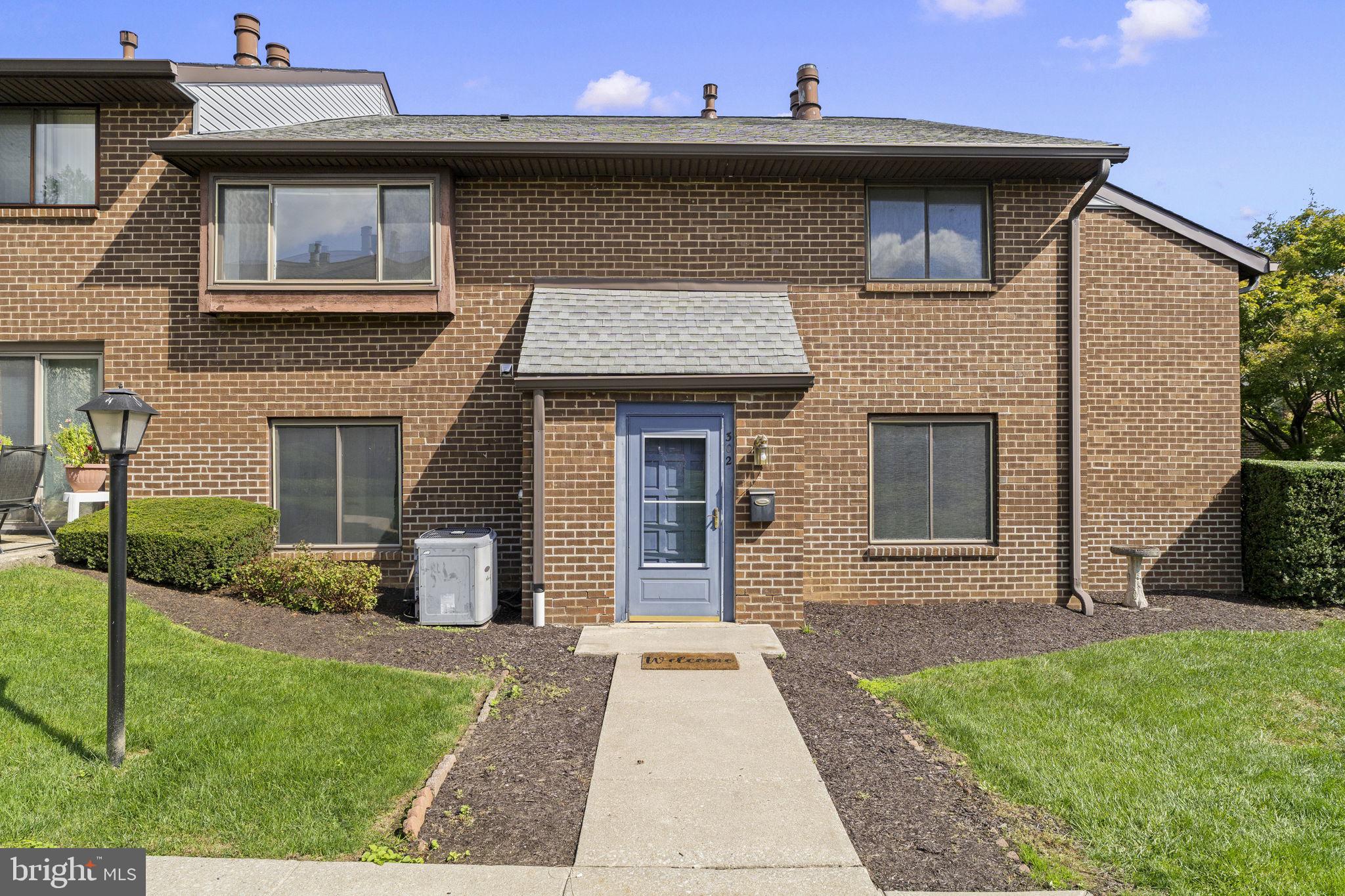 700 Ardmore Ave 302