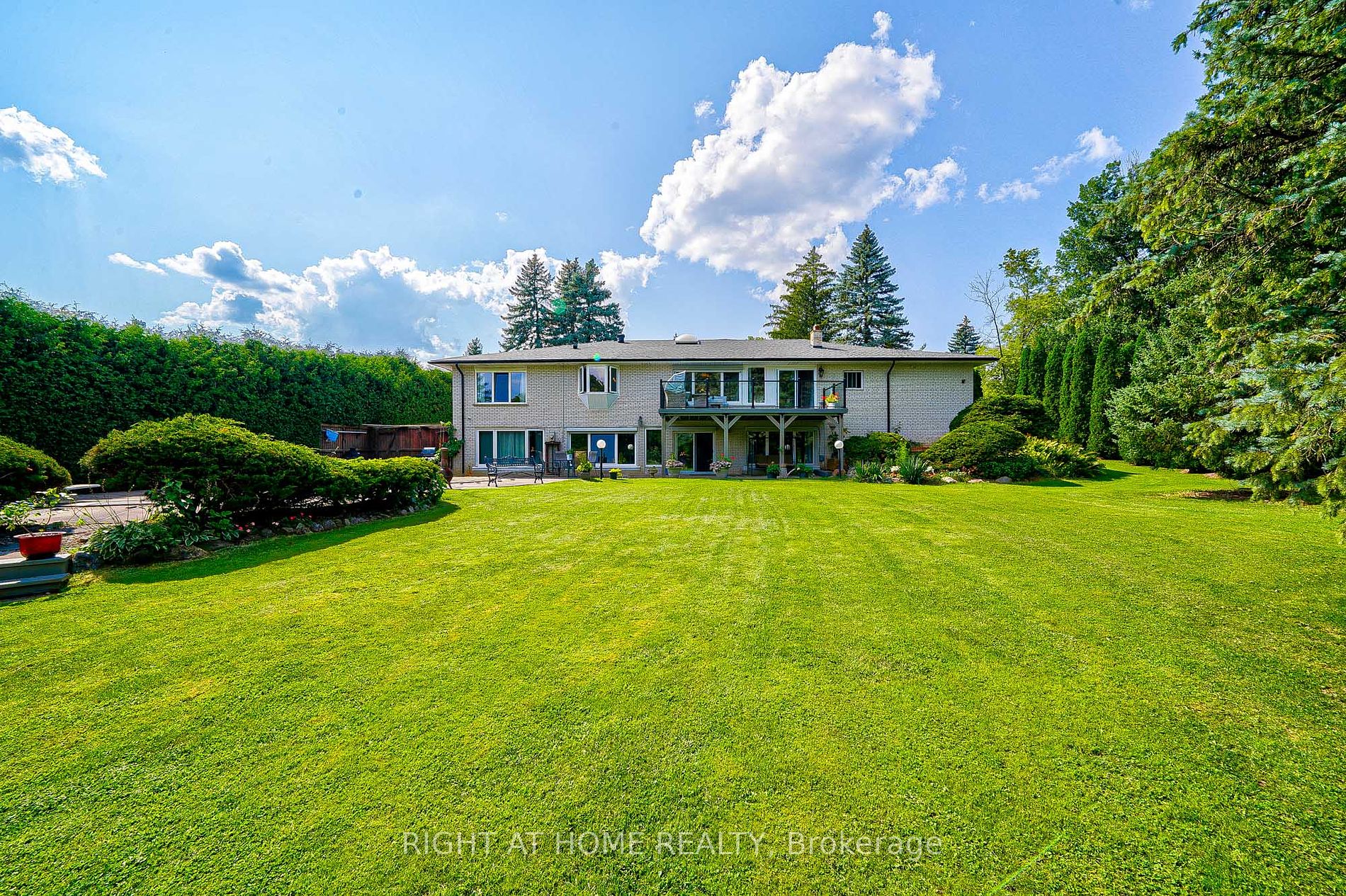 28 Cachet Pkwy