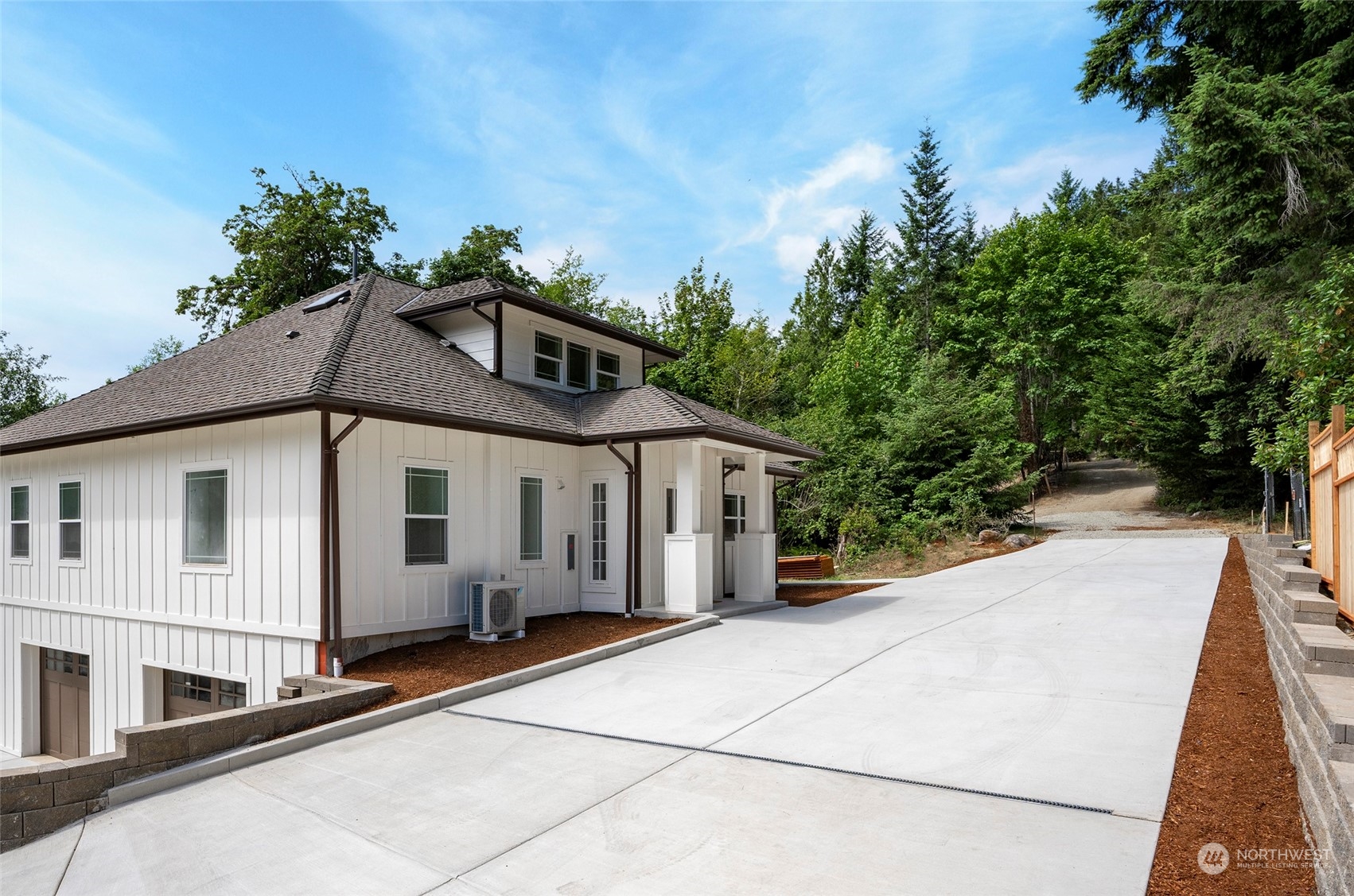 6319 Crescent Beach Road NW