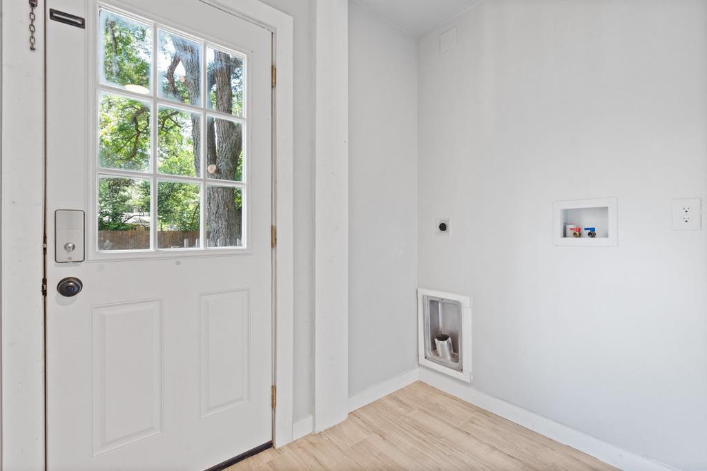 505 1/2 College Street 505