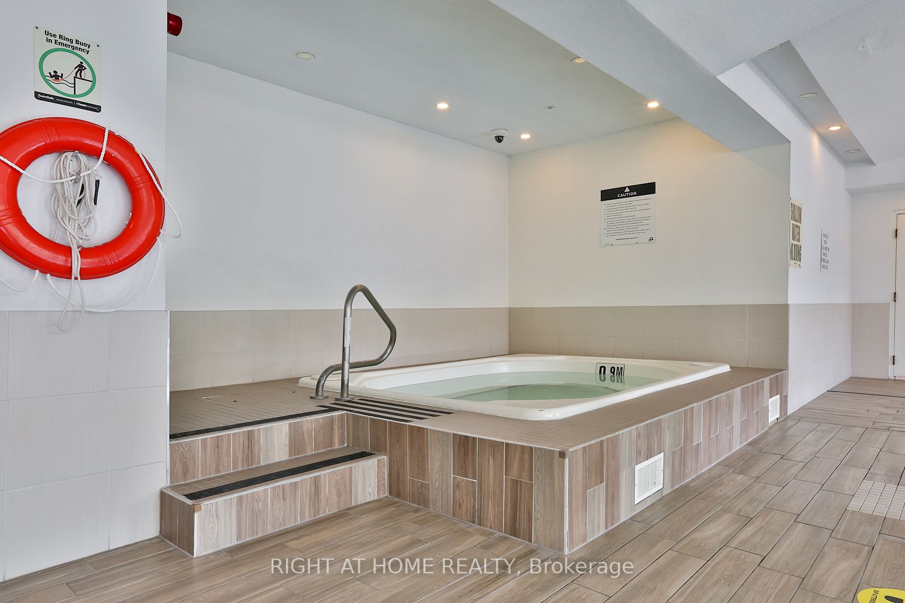16 Harrison Garden Blvd 1112