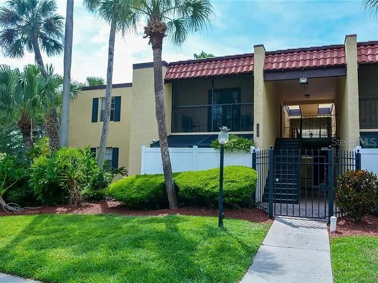 Perfect location, fully updated condo within walking distance to Publix and the upcoming Westshore District. 10 minutes drive to both area airports and only minutes from major thoroughfares. All updated appliances, water heater, and cabinetry. Extended counter and cabinet space with coffee bar addition. New roofs, recently updated community pool and exercise room.
