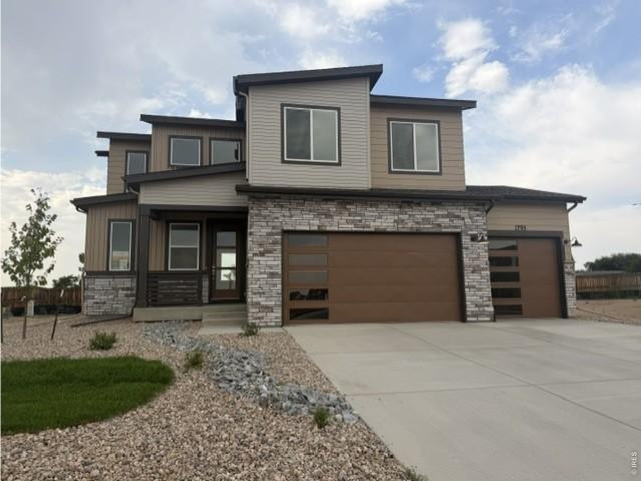 Beautiful Keystone on a large lot in the bend of the street. This home has so much natural light it is a beauty!