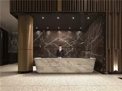 585 E Bloor St 2518