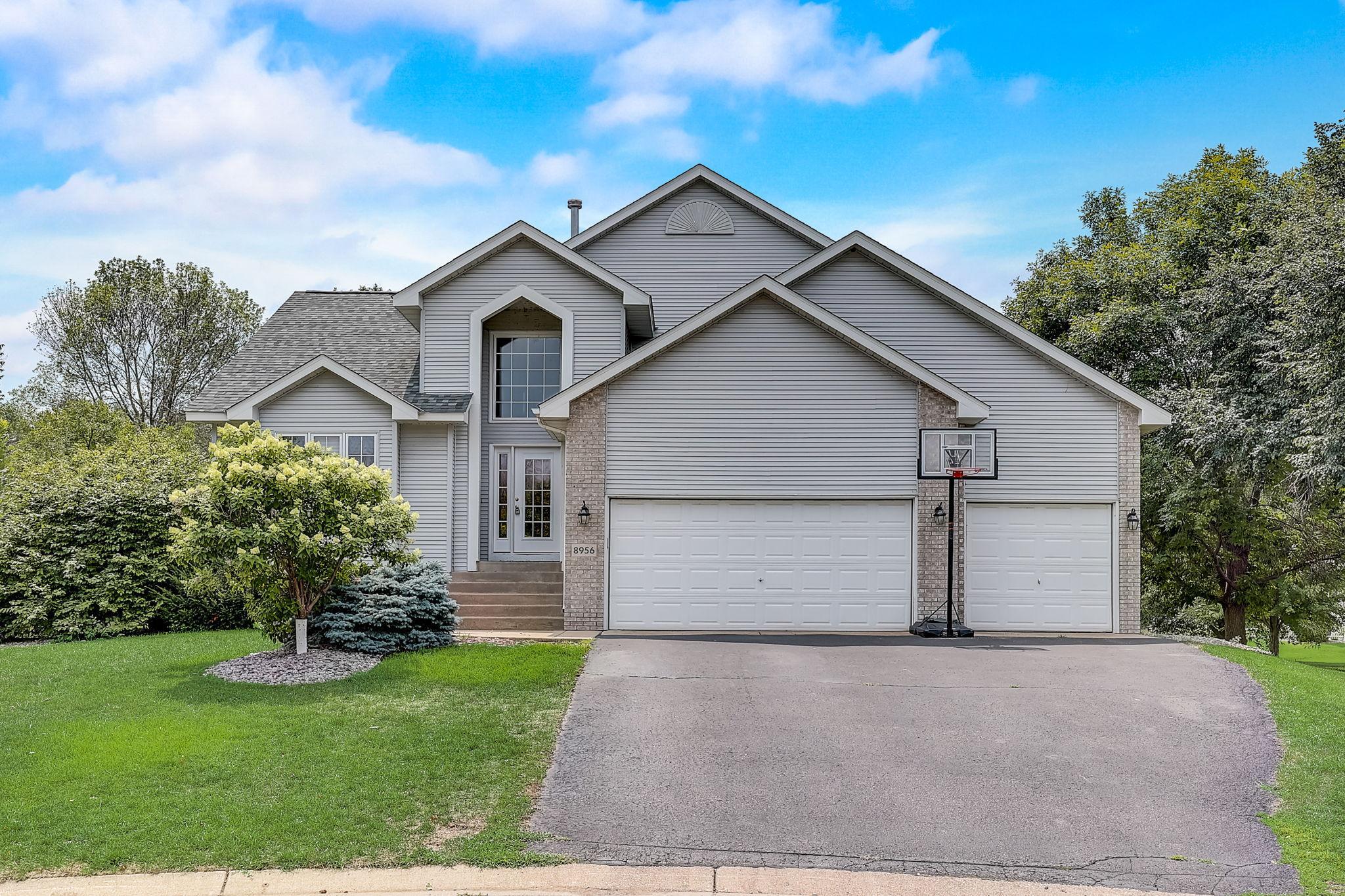 8956 Stratford Court
