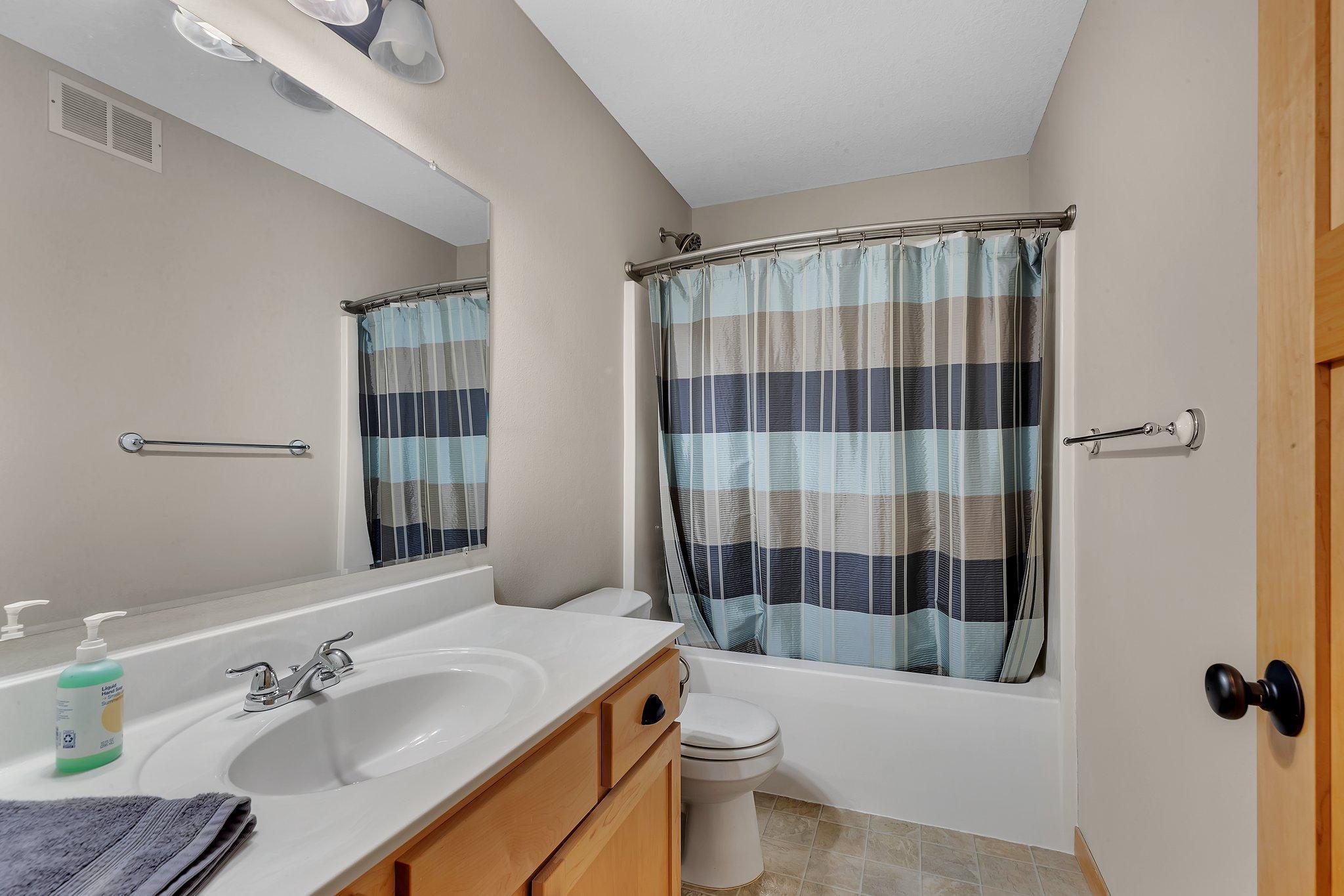 1911 Whippoorwill Way 8