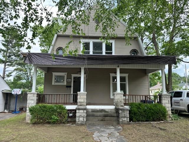 1052 S Garrison Avenue