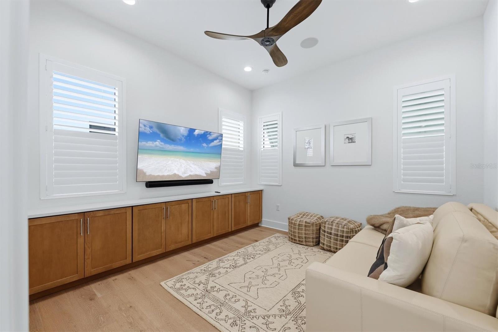 5931 Cat Claw Lane
