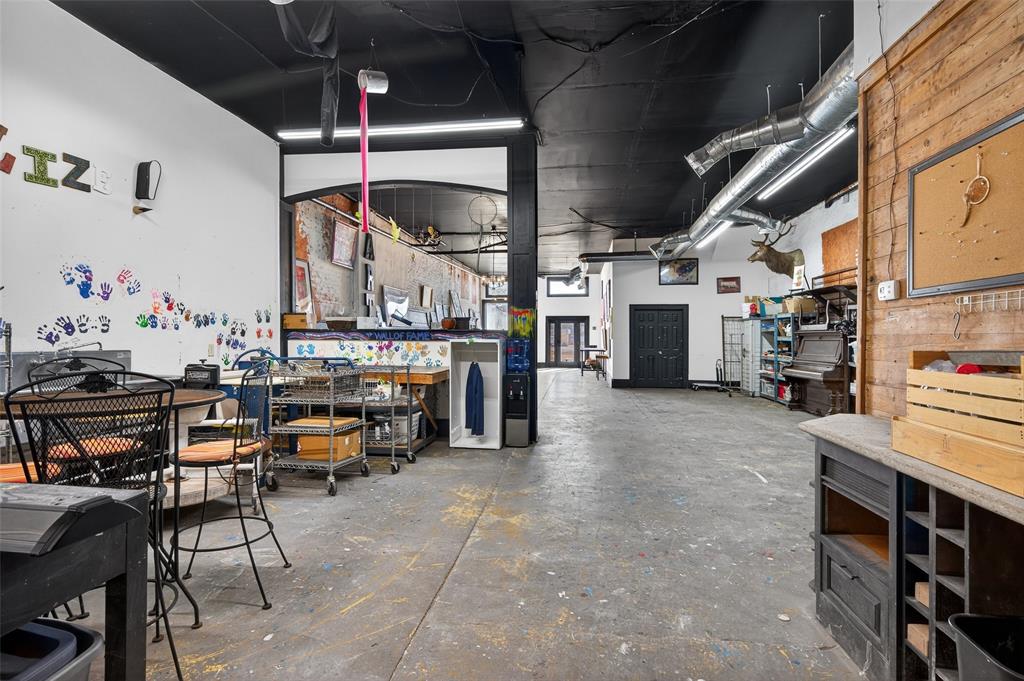 205 & 207 E Houston Street