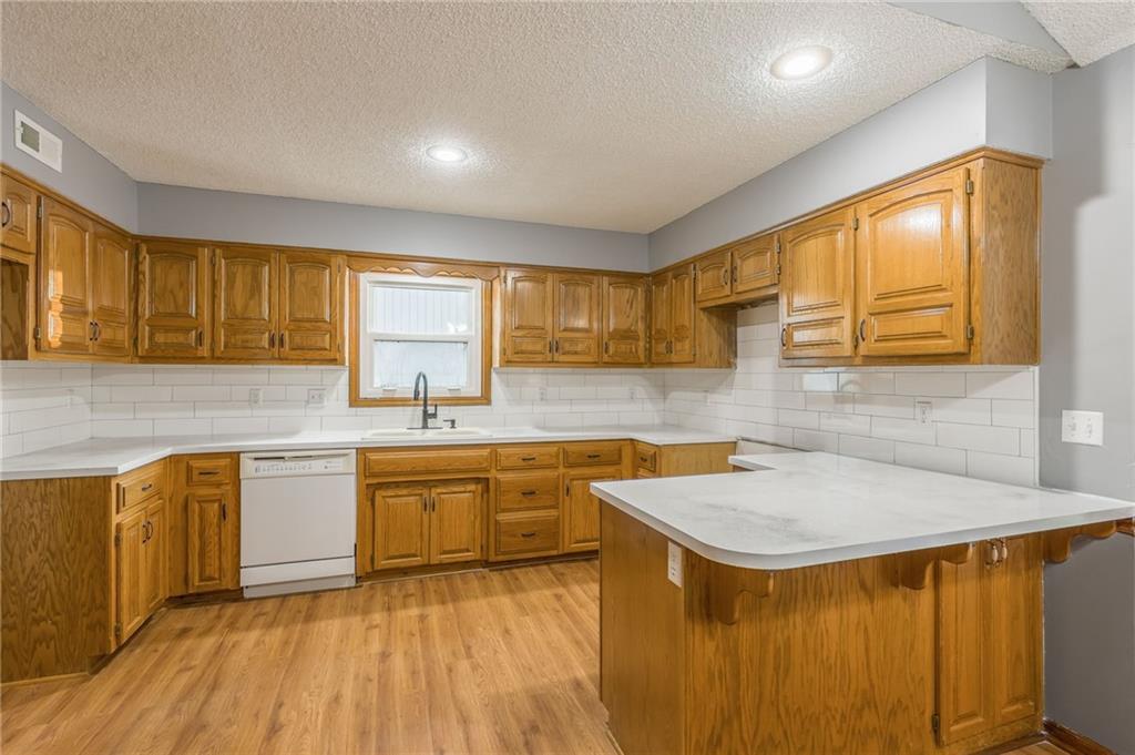 4122 N Campbell Avenue