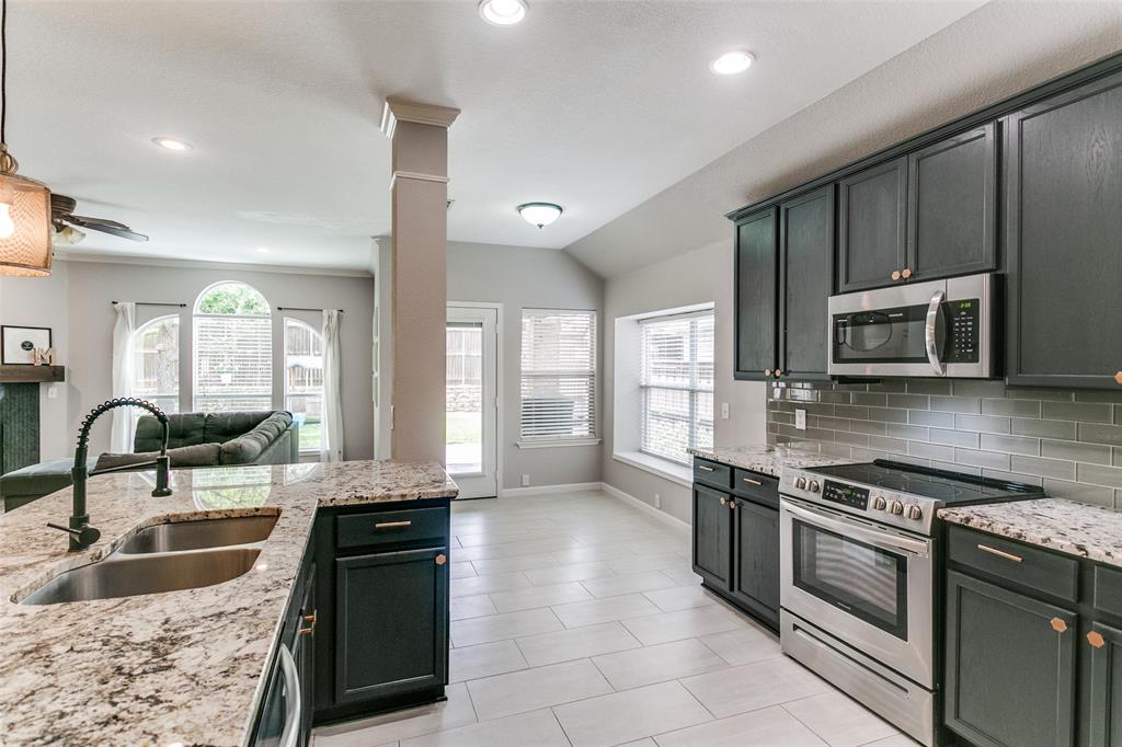 8204 Livingston Lane