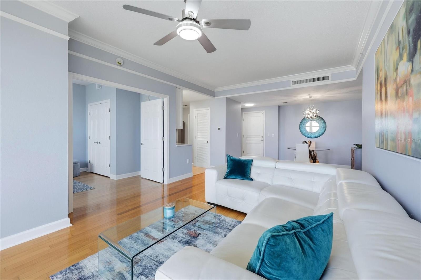 750 N Tamiami Trail 517