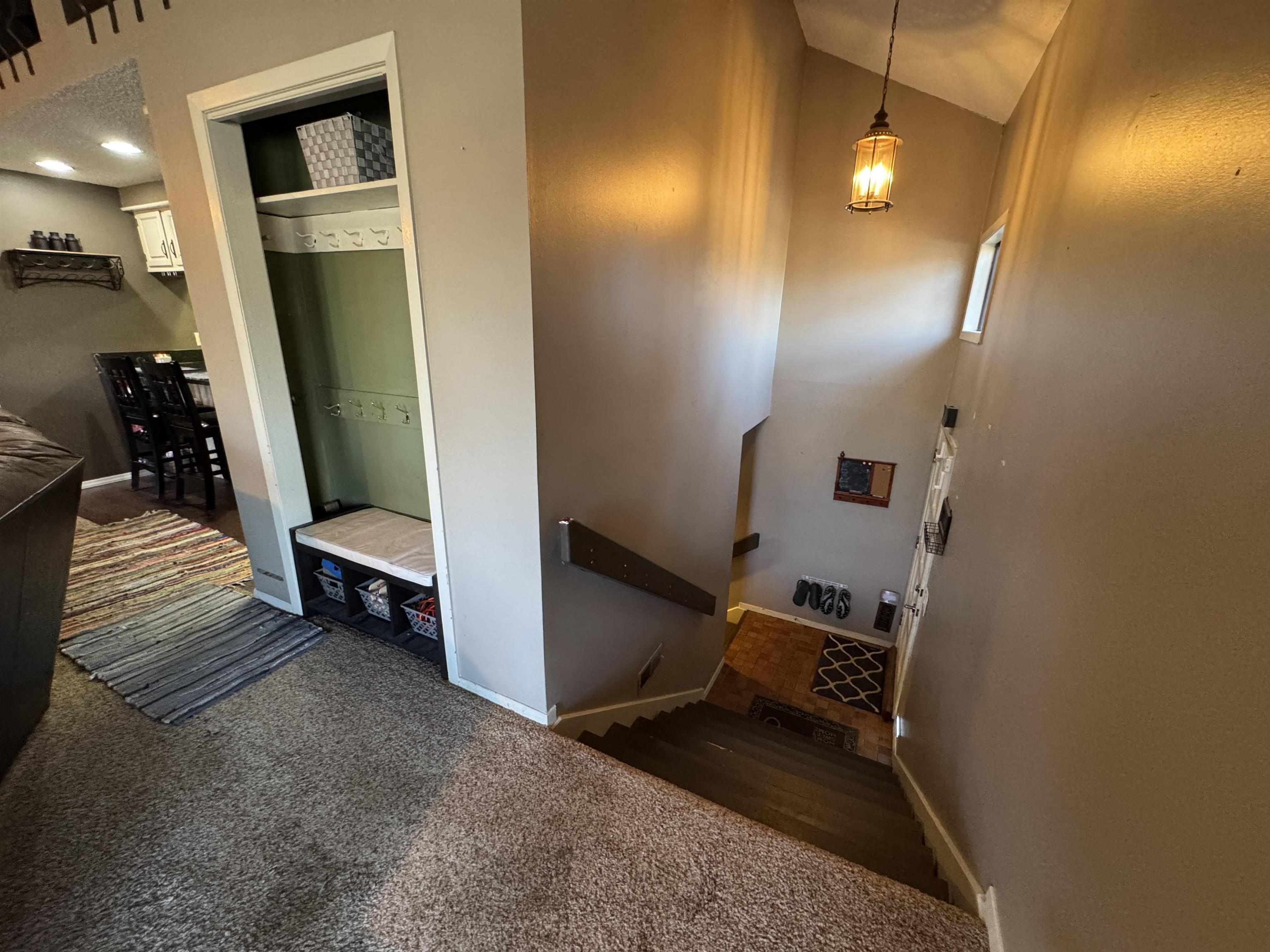 2421 S Yellowstone St