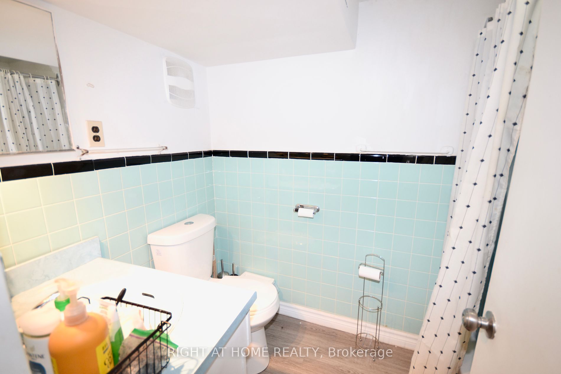 27 Cameo Cres