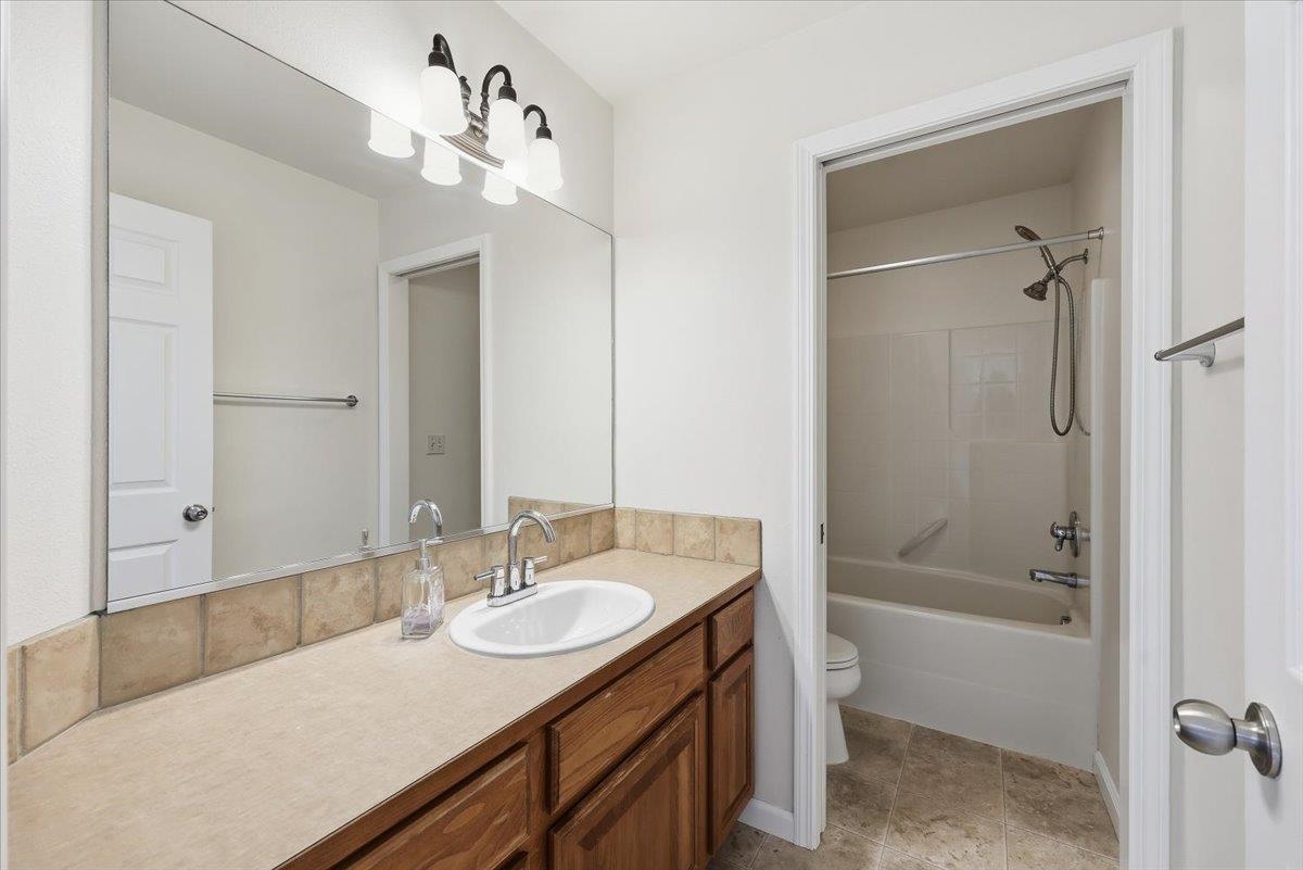 17405 E Morningside Ln