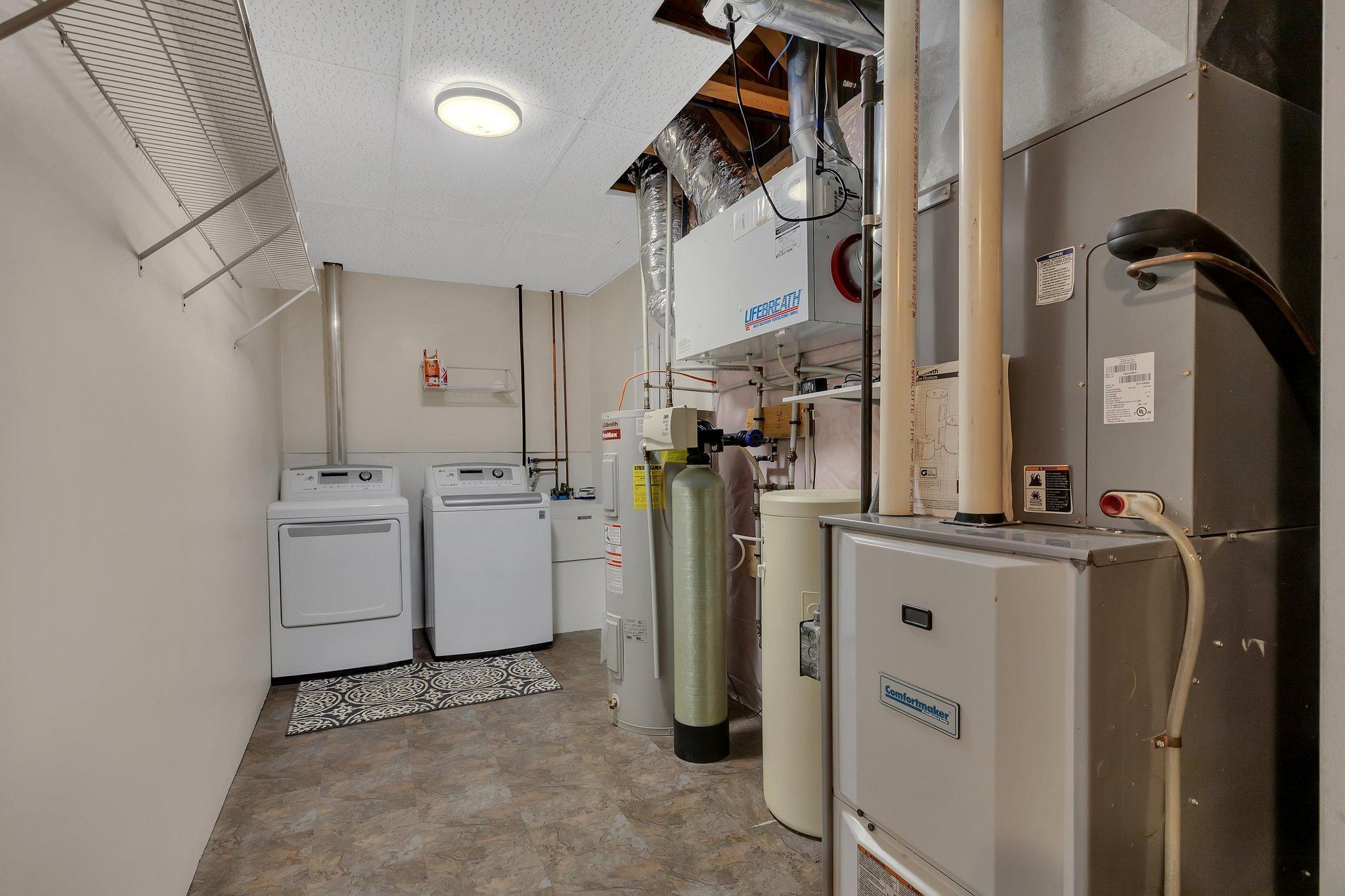 209 Iverson Street W