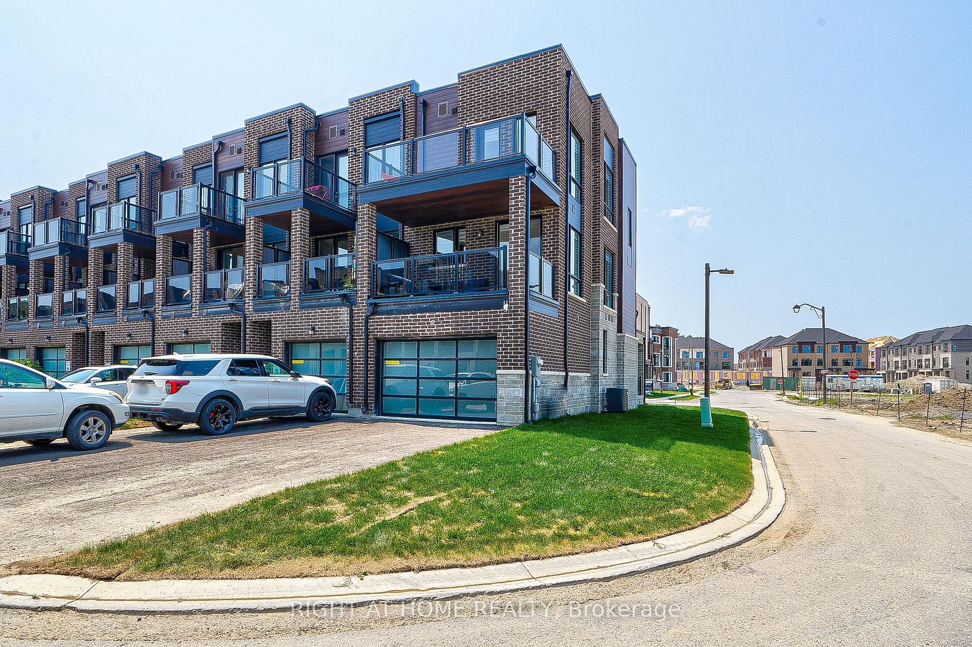 121 Stauffer Cres