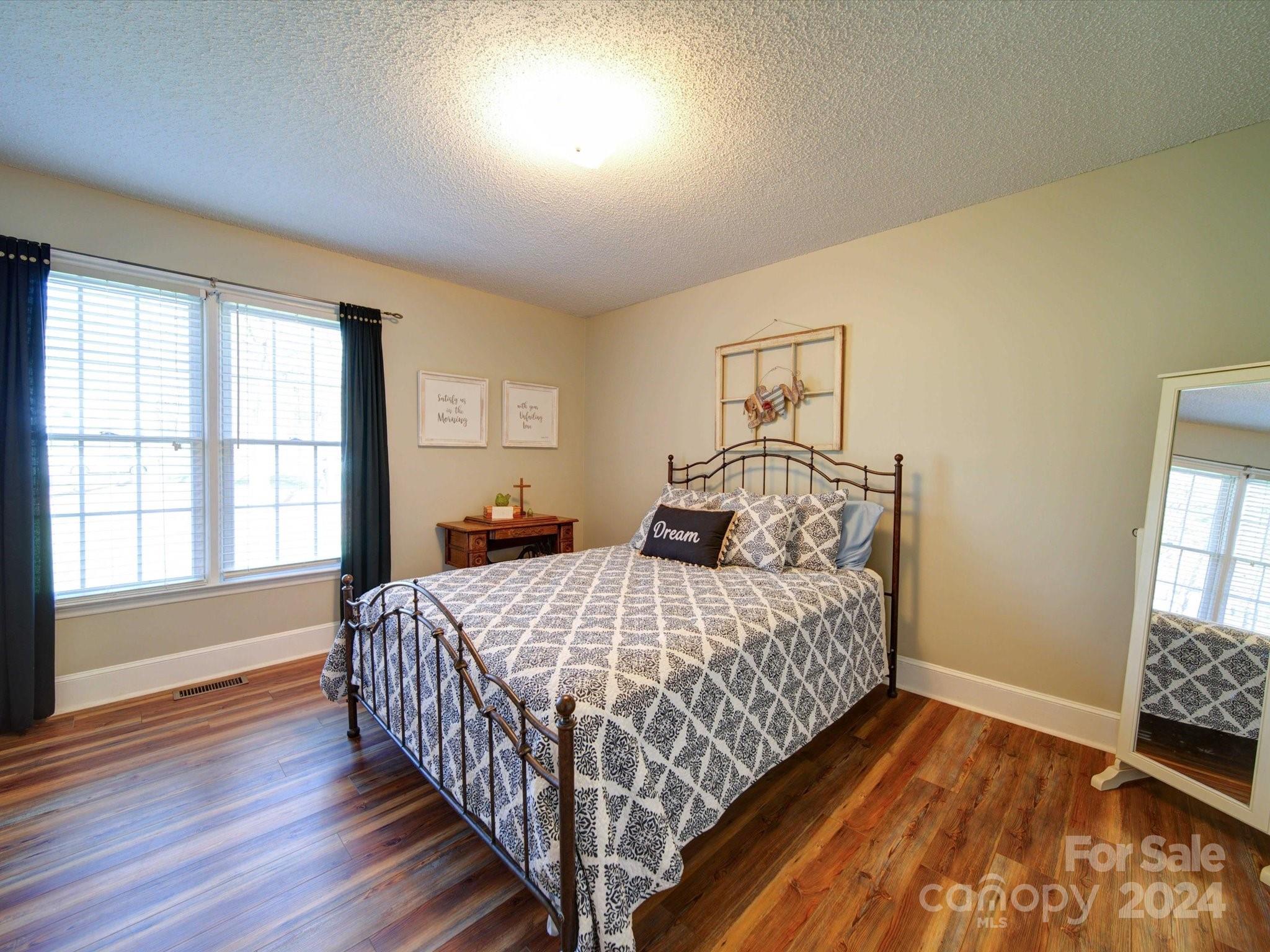 5044 Scaleybark Court 133
