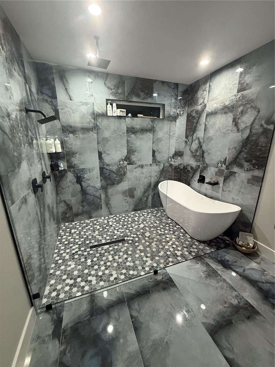 2308 W Saint Louis Street 1/2