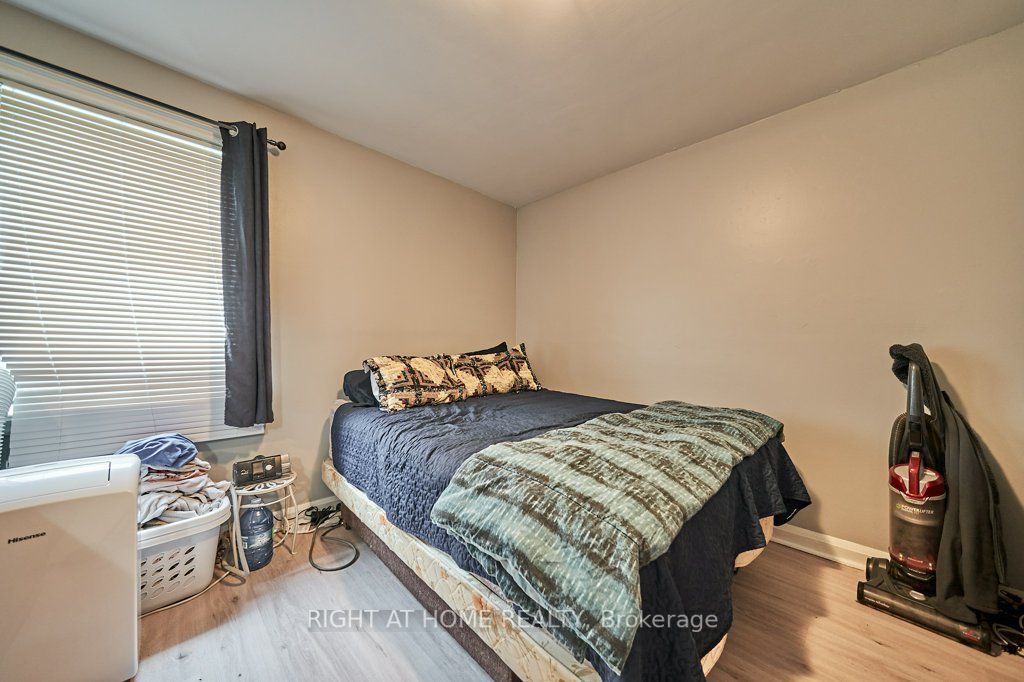 202 S Cadillac Ave