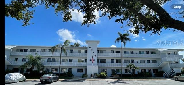 ONE BEDROOM WITH LAKE VIEW IN BEAUTIFUL SEMINOLE GARDENS. LAND OWNED BUILDING WHICH SAVES YOU ON YOUR MONTHLY MAINTENACE FEE'S. GREAT YEAR ROUND HOME OR WINTER GET AWAY. UNIT HAS A SCREENED IN PORCH THAT IS PERFECT FOR ENJOYING YOUR MORNING COFFEE AND WATCHING THE WILDLIFE. THIS UNIT IS FULLY FURNISHED AND HAS LAMINATE FLOORING . GALLEY KITCHEN WITH TONS OF STORAGE SPACE. WINDOW TREATMENTS INCLUDED. BREAKER BOX RECENTLY UPDATED, CENTRAL HEAT & AIR. NONE FLOOD AND NON EVACUATION  AREA. SMALL BUS FOR RESIDENTS THAT RUNS MONDAY THRU FRIDAY. CLOSE TO SHOPPING AND RESTURANTS. 4 MILES TO REDINGTON BEACH. CLOSE TO TWO MAJOR AIRPORTS. CALL TODAY FOR YOUR APPOINTMENT AND ASK FOR KATHY HAUGH 727-397-2534. DON'T MISS OUT ON THIS ONE.