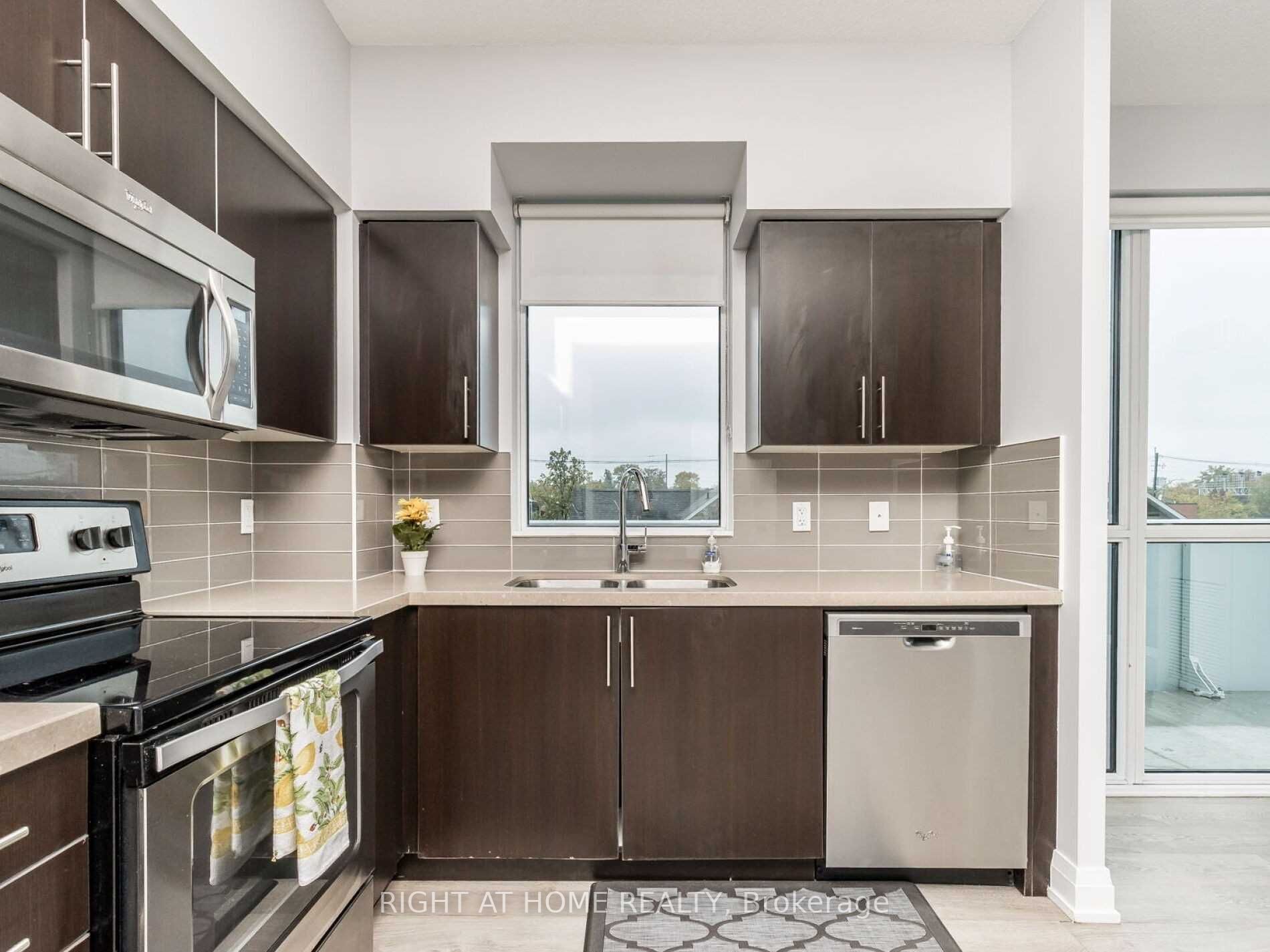 65 Speers Rd 203