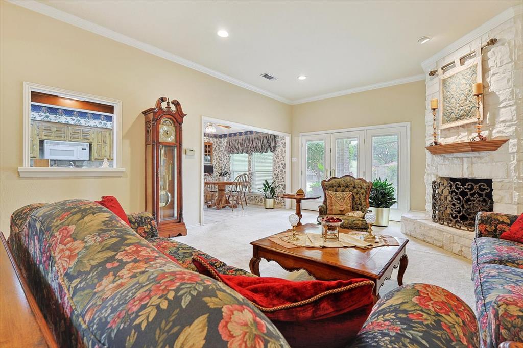 1512 Estates Way