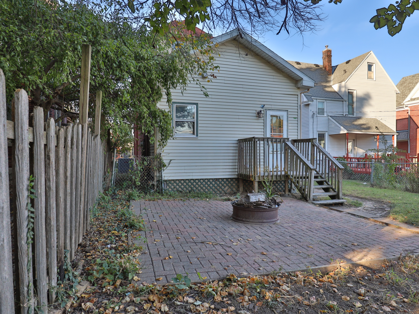 1412 Oak Street