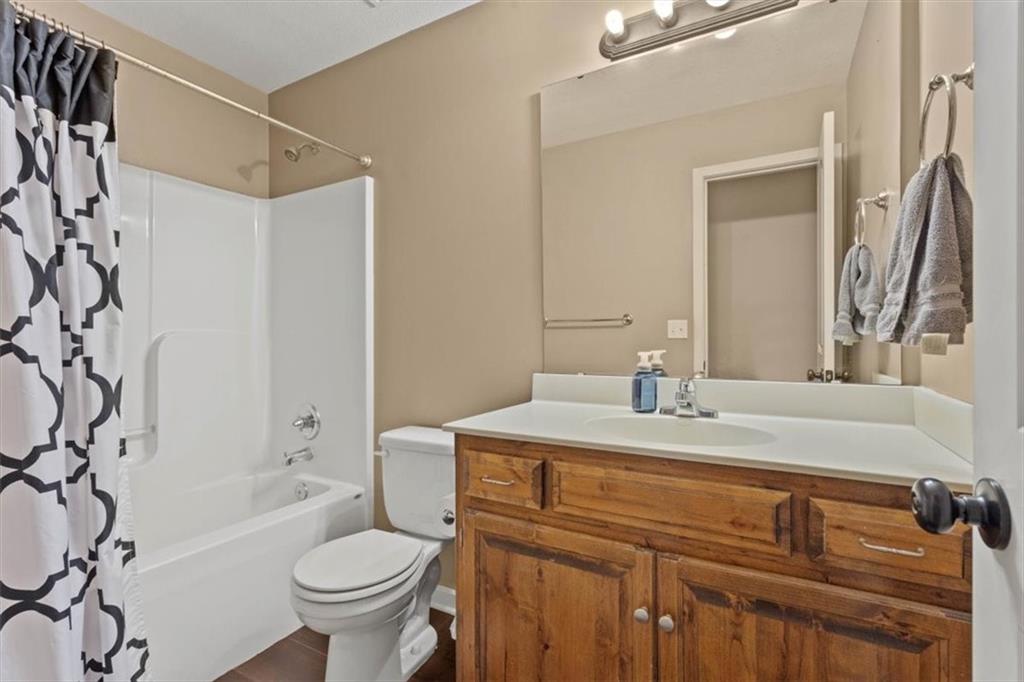 5016 N Wheeling Avenue