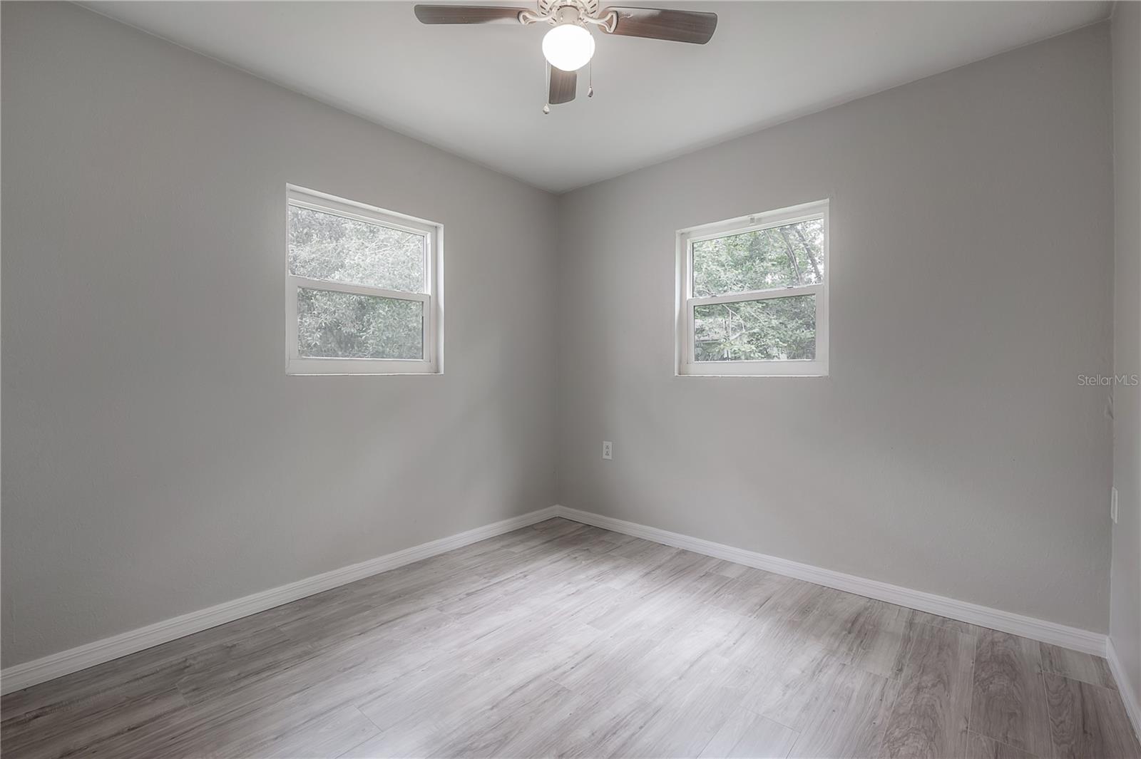 10411 N Woodmere Road