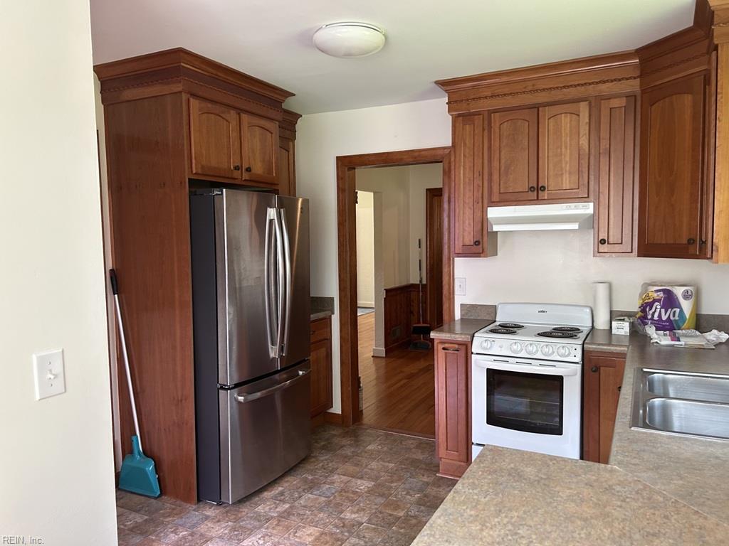 5214 Sweetbriar Circle